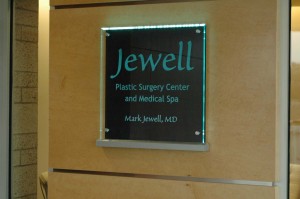 Dr Mark Jewell Plastic Surgery sign